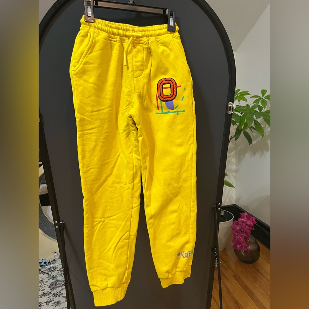 Kids Overtime sweatpants.